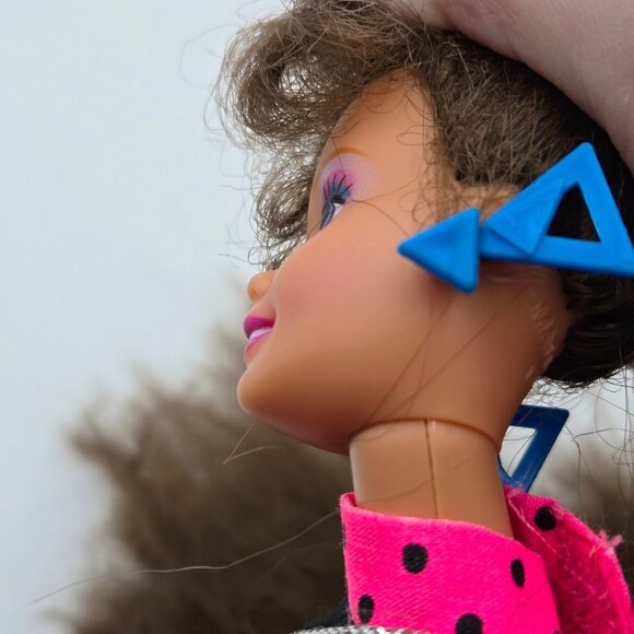 Totally Hair Barbie Doll Brunette 1991 1117 Mattel Read - Picture 12 of 16